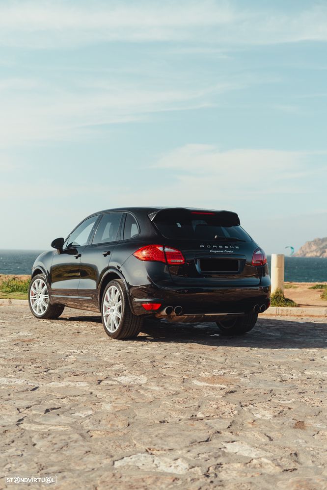 Porsche Cayenne Turbo - 19
