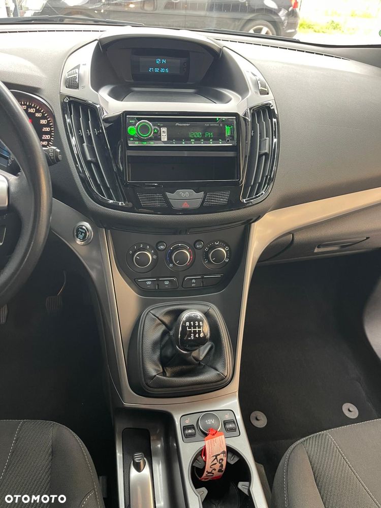 Ford Kuga 1.5 EcoBoost 2x4 Individual - 32