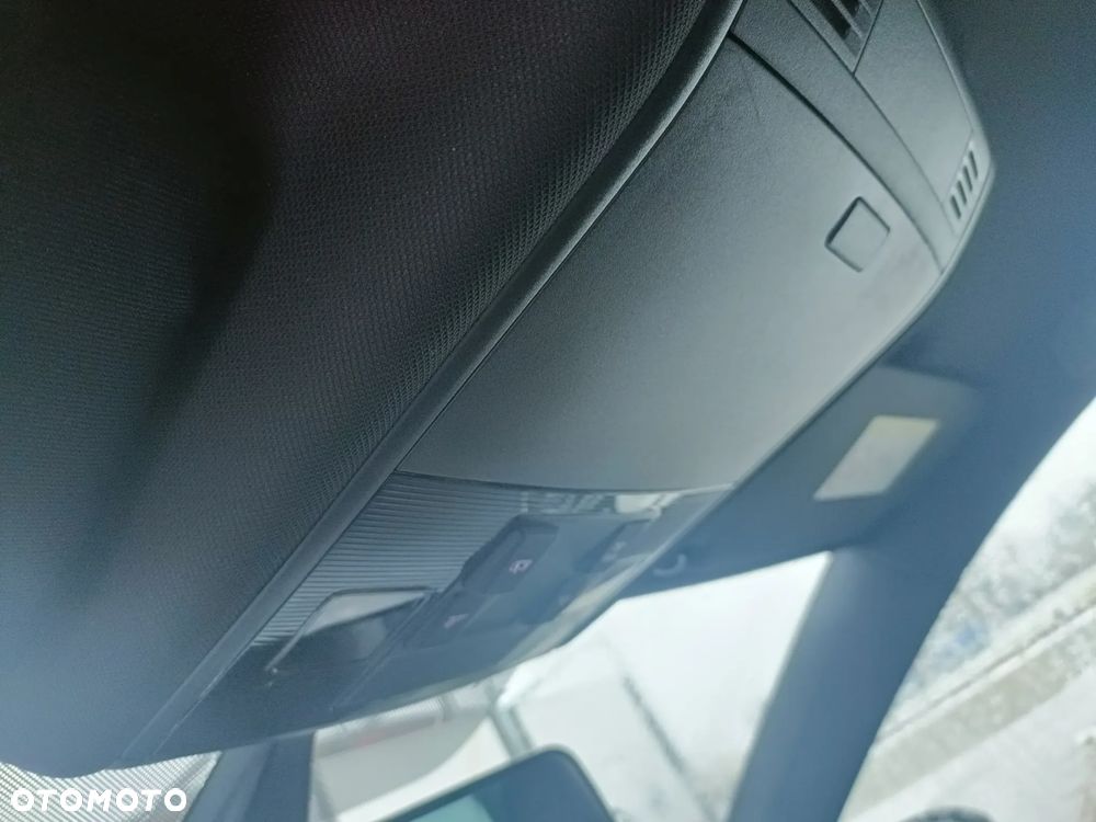 Volkswagen Golf 1.6 BlueTDI DSG Cup - 19