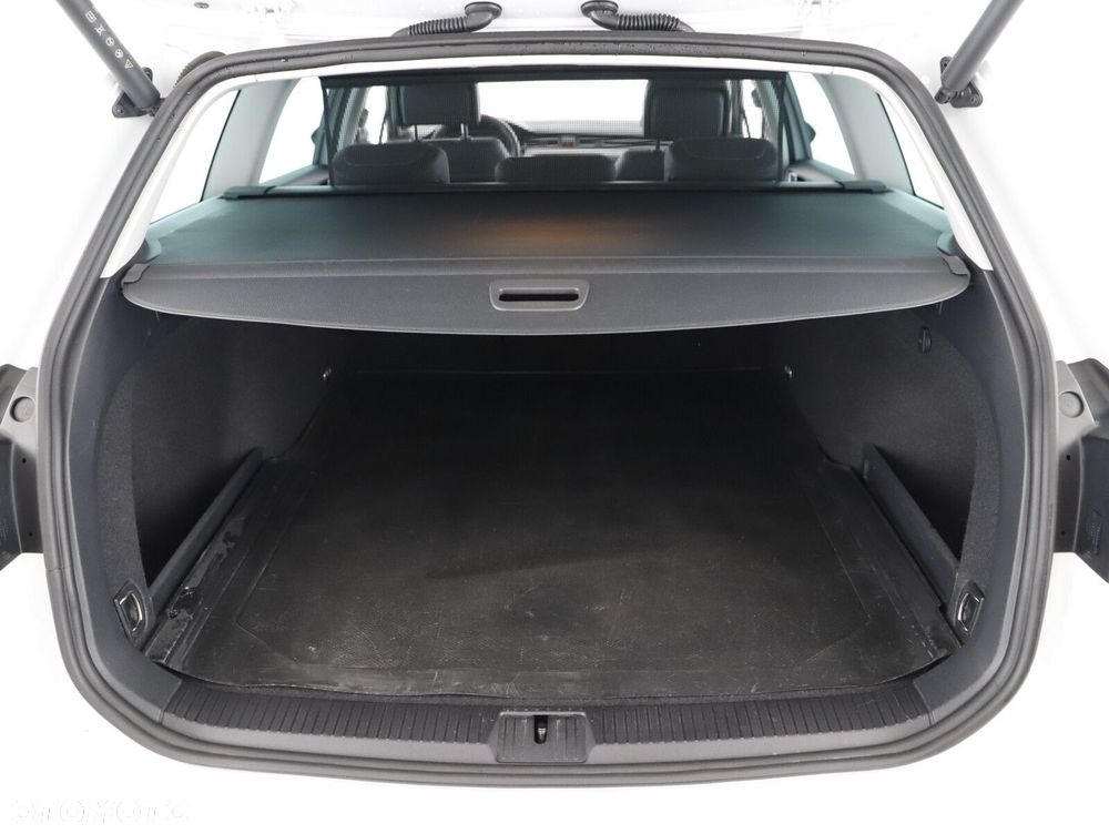 Volkswagen Passat Alltrack 2.0 TDI 4Mot DSG - 25