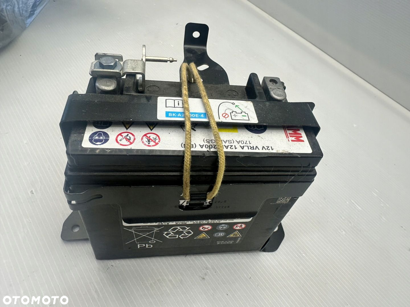 BATERIA AKUMULATOR PEUGEOT Citroen 12Ah 200a hybryda 9828201580 - 2