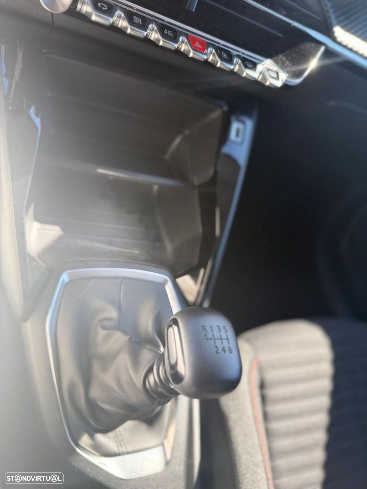 Peugeot 208 1.2 PureTech Active Pack - 26