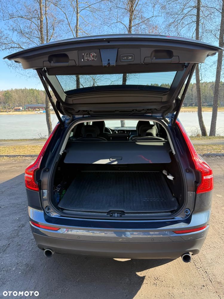 Volvo XC 60 T6 AWD Geartronic Momentum Pro - 36