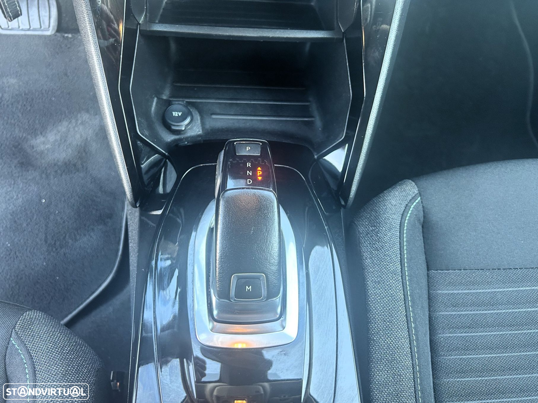 Peugeot 208 - 21