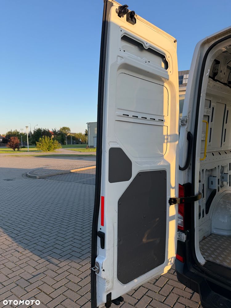Volkswagen Crafter - 21