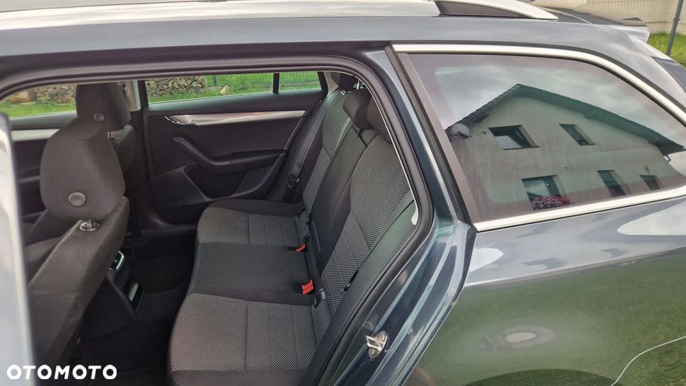 Skoda Octavia 1.8 TSI Ambition - 25