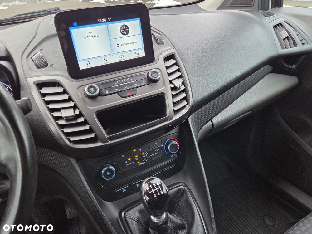 Ford Transit Connect - 22