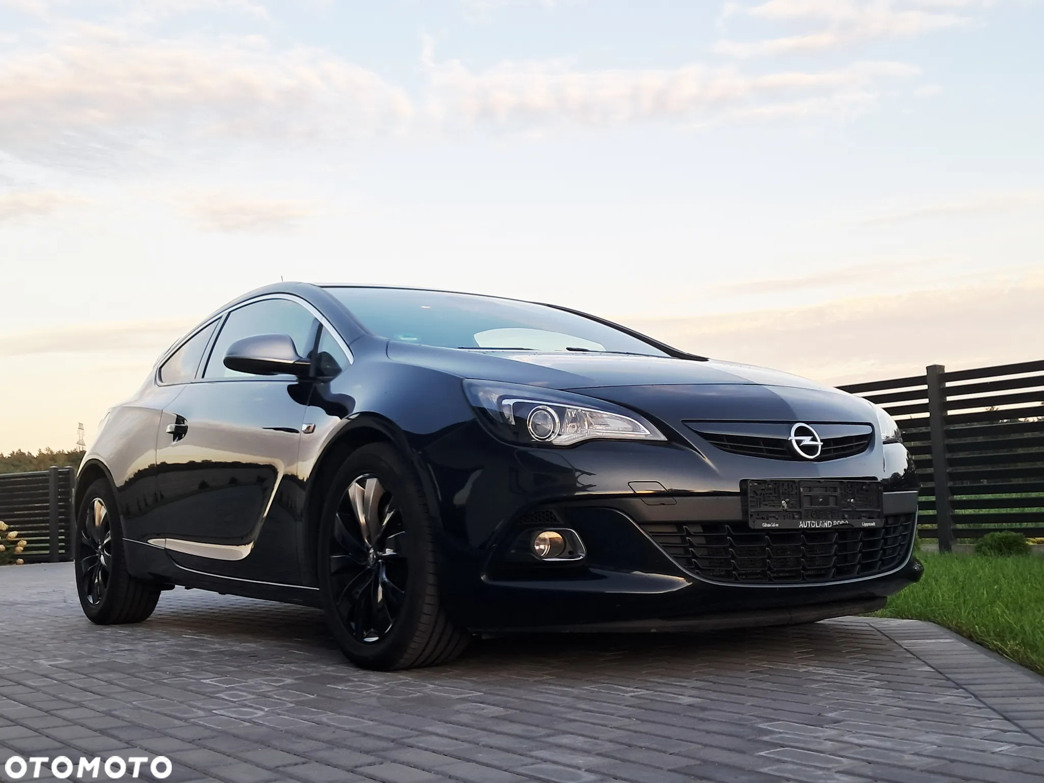Opel Astra IV GTC 2.0 CDTI Bi-Turbo S&S - 29
