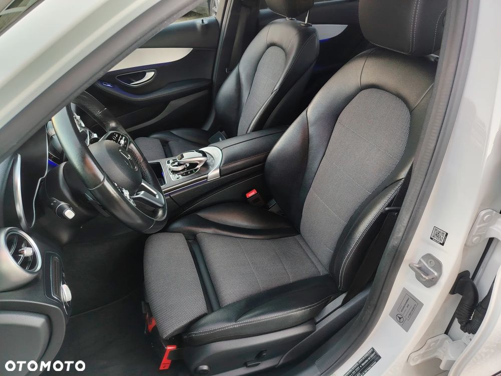 Mercedes-Benz Klasa C 200 4MATIC 9G-TRONIC - 34