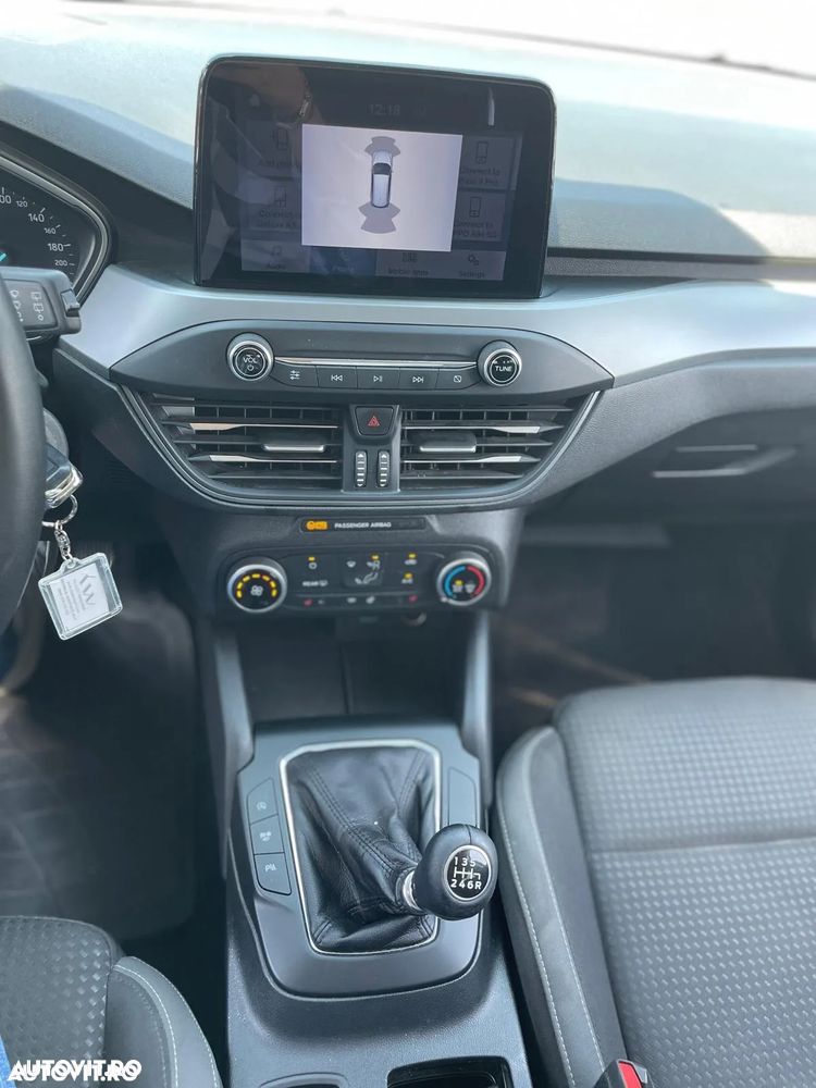 Ford Focus 1.0 EcoBoost Trend - 10