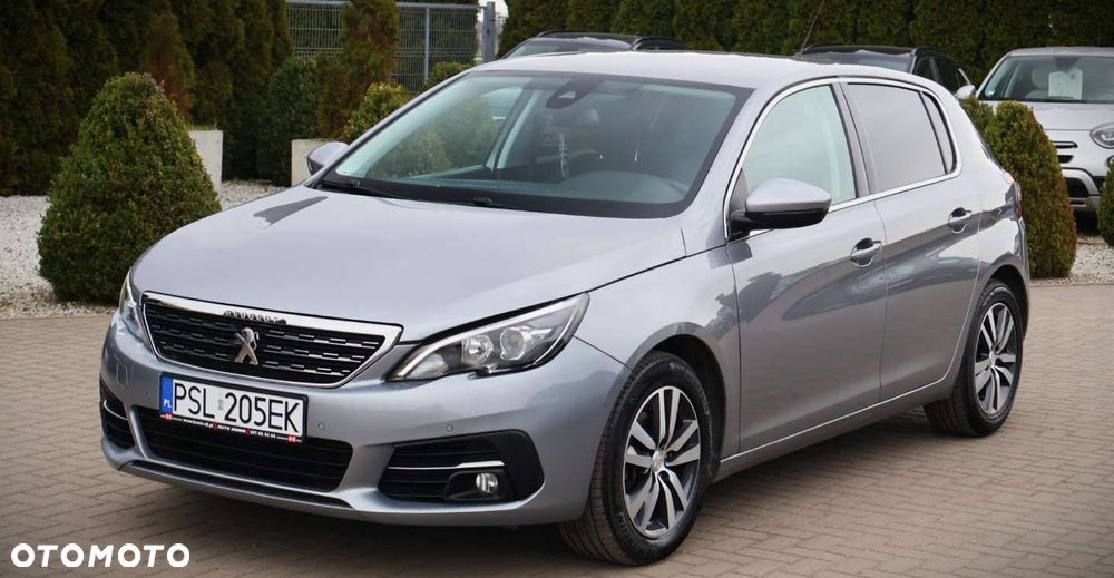 Peugeot 308 - 8