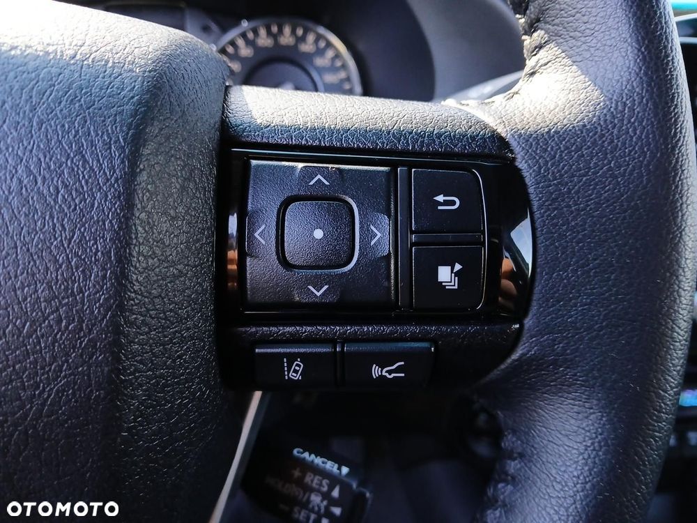 Toyota Hilux 2.8 D-4D Double Cab SR5 4x4 - 34