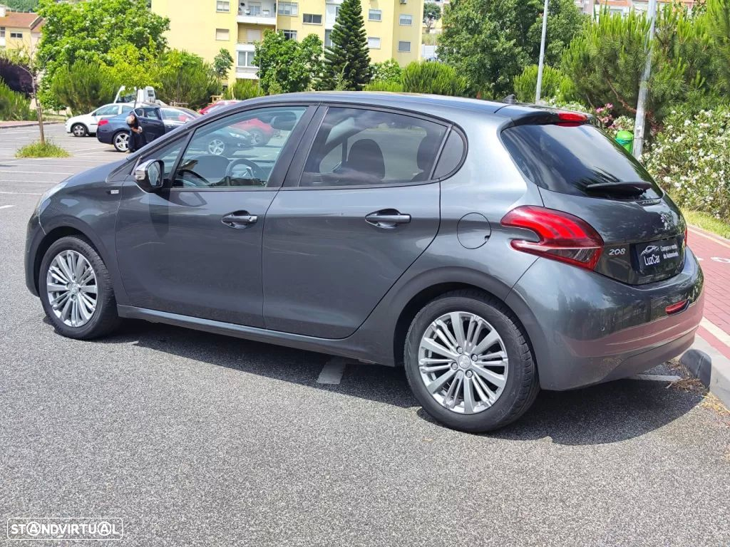 Peugeot 208 1.2 PureTech Style - 11