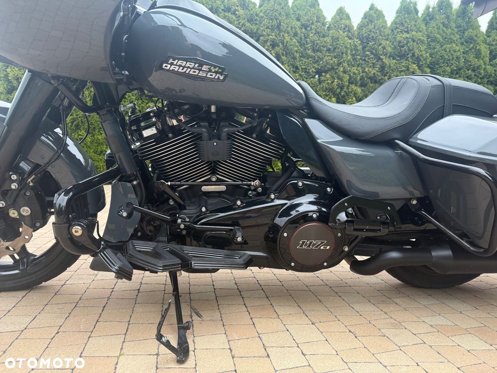 Harley-Davidson Touring Road Glide - 3