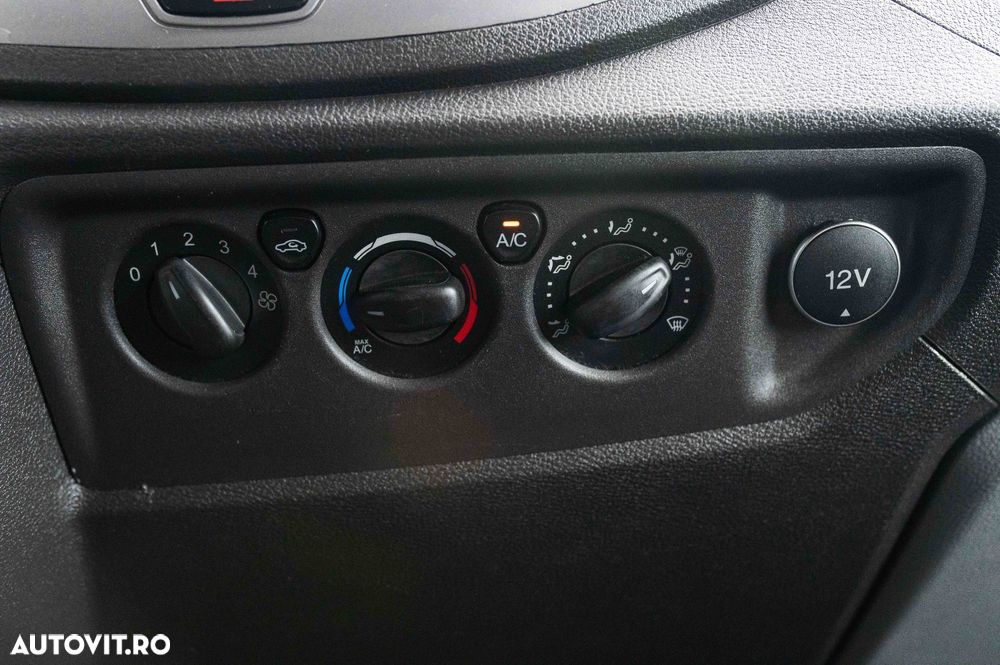 Ford Transit - 28
