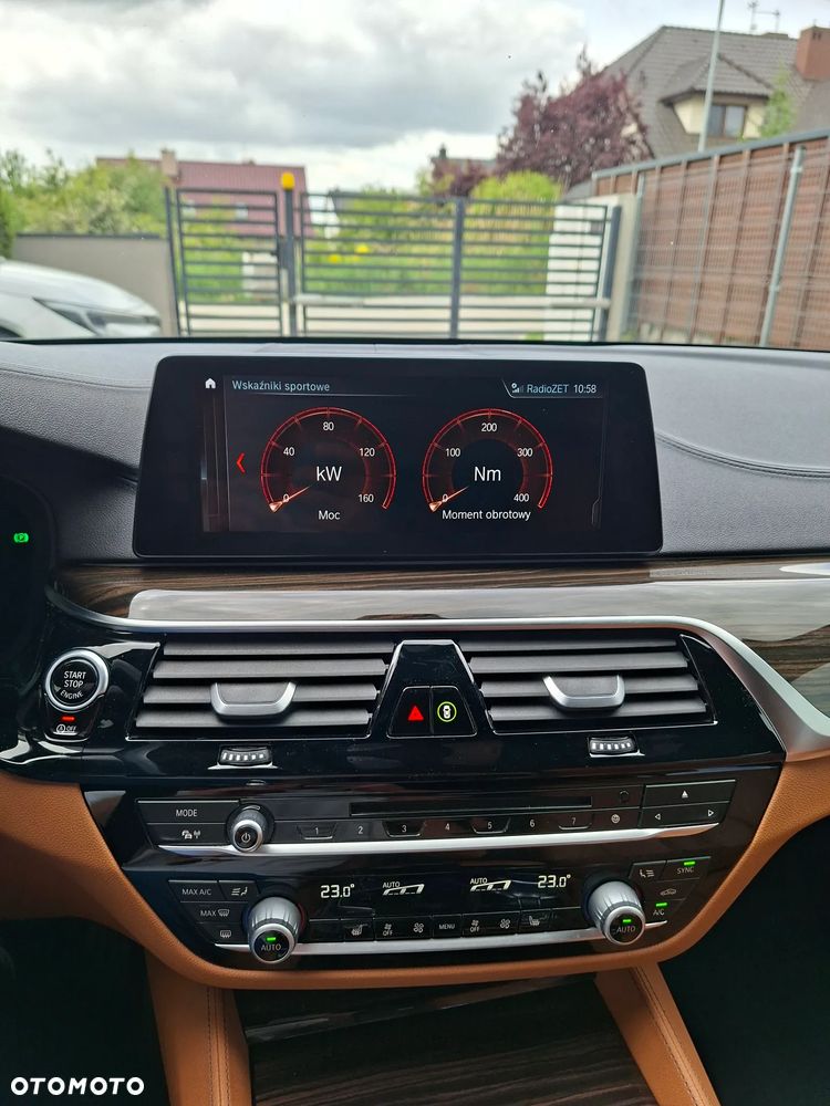 BMW Seria 5 520d Luxury Line sport - 29