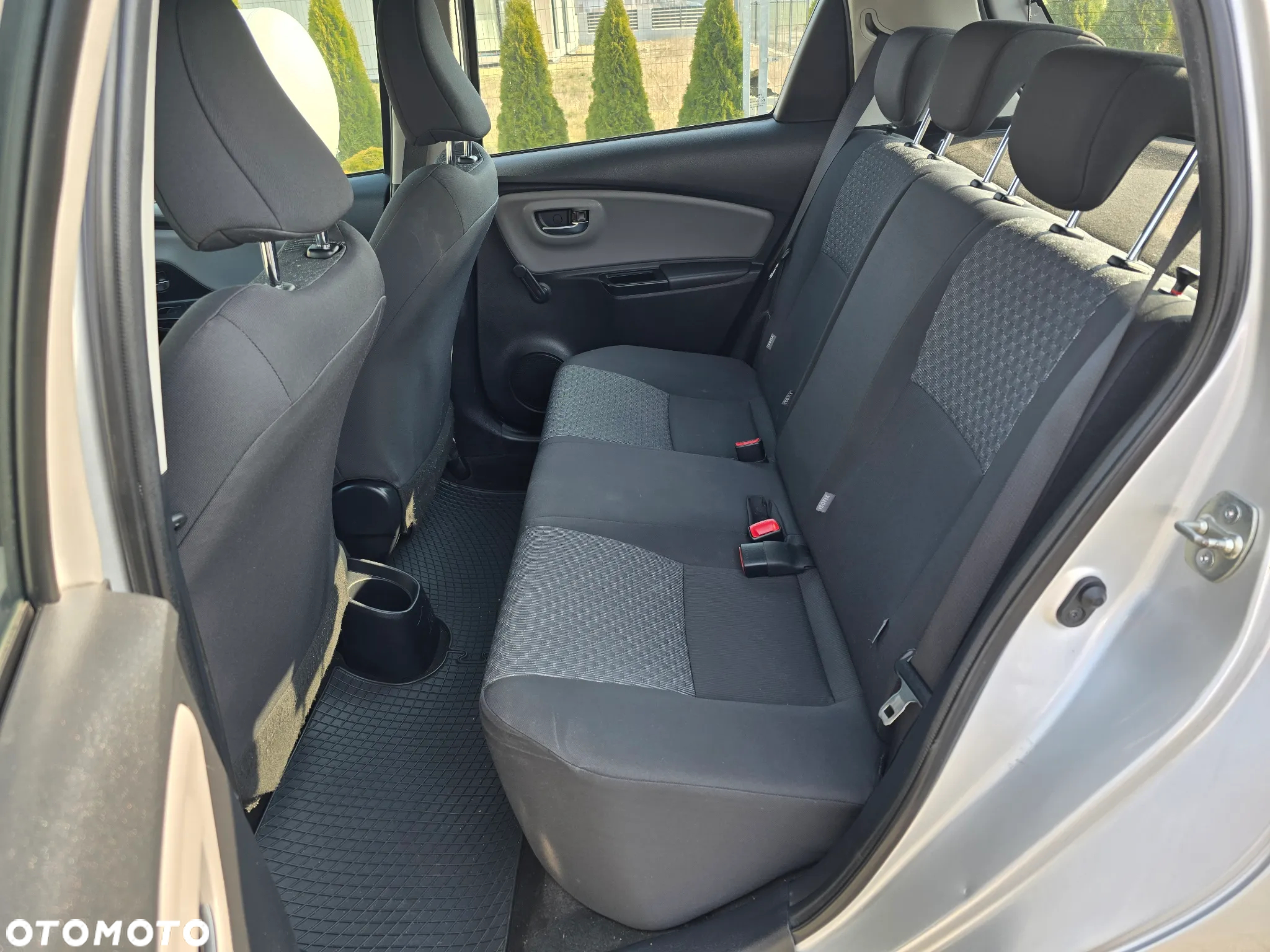 Toyota Yaris 1.0 Active EU6 - 15