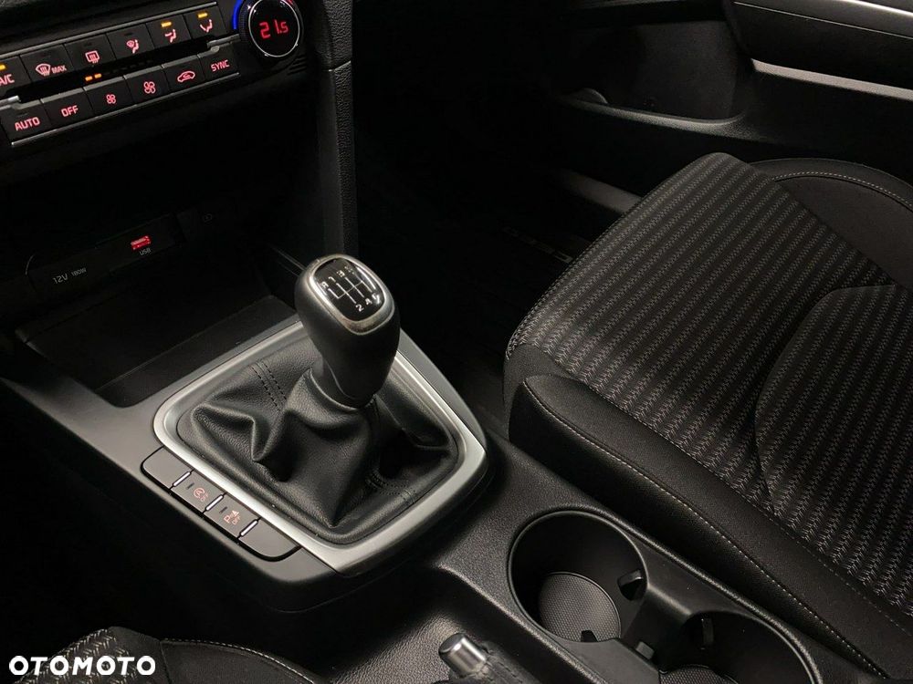 Kia XCeed - 30