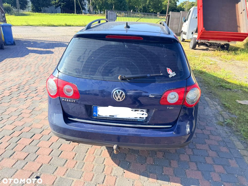 Volkswagen Passat - 5