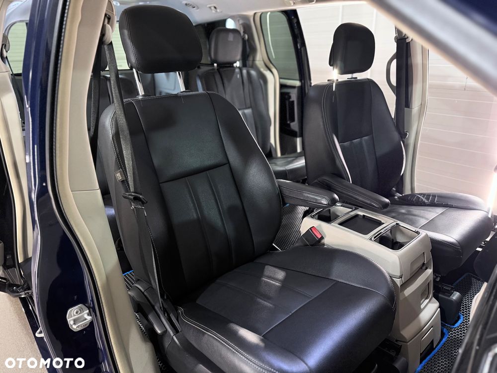 Chrysler Town & Country 3.6 Touring - 10