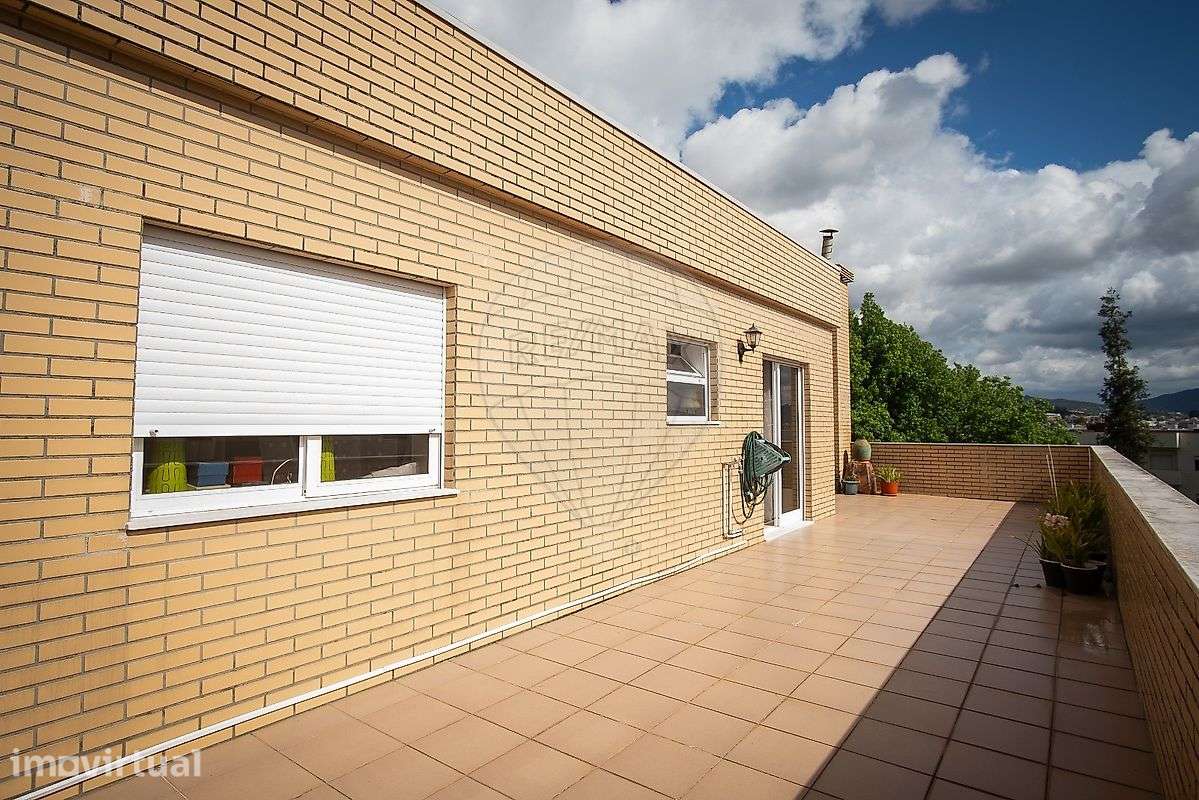 Apartamento, 198 m², Braga (Maximinos, Sé e Cividade) - Grande imagem: 3/34