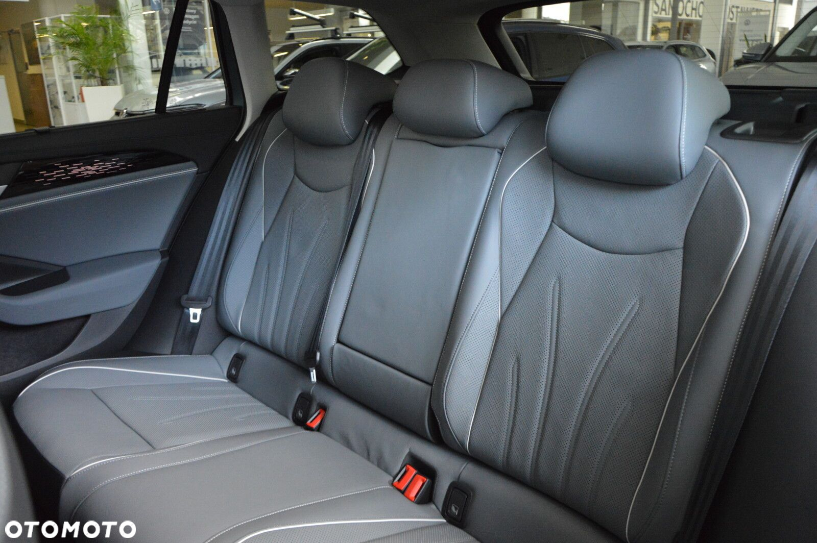 Volkswagen Passat - 15