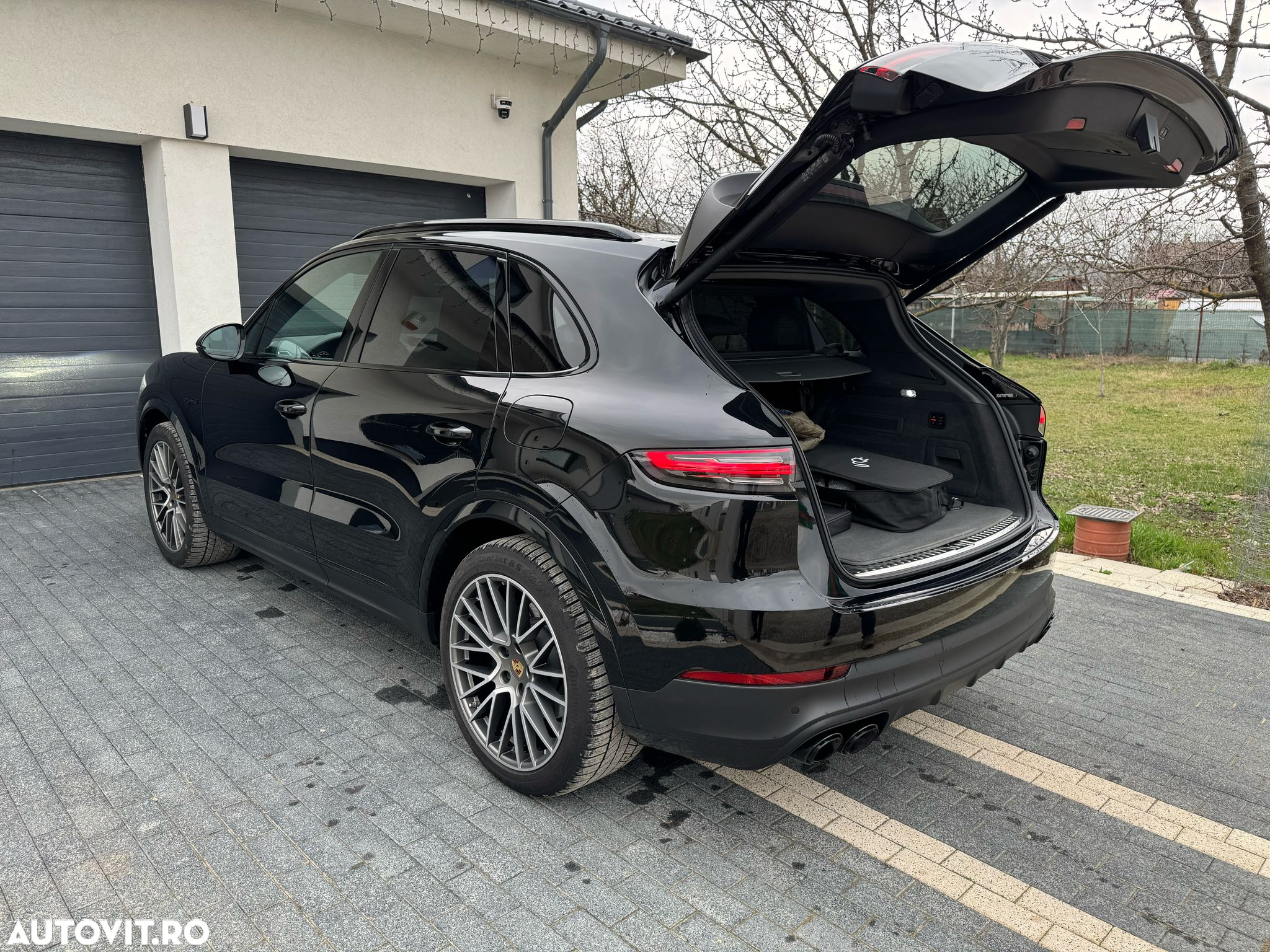 Porsche Cayenne S E-Hybrid - 2