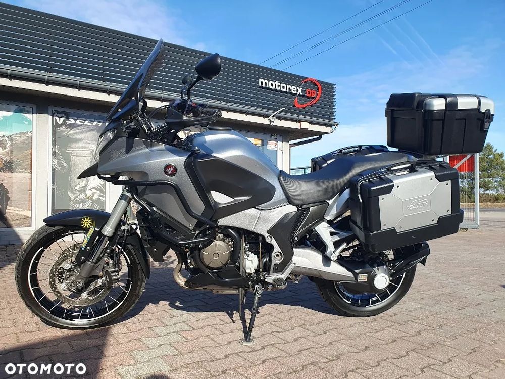 Honda VFR - 1