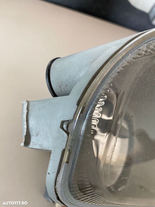 Proiector ceata dreapta Volvo XC90 2003-2010 31111183 8693796 17303 - 2