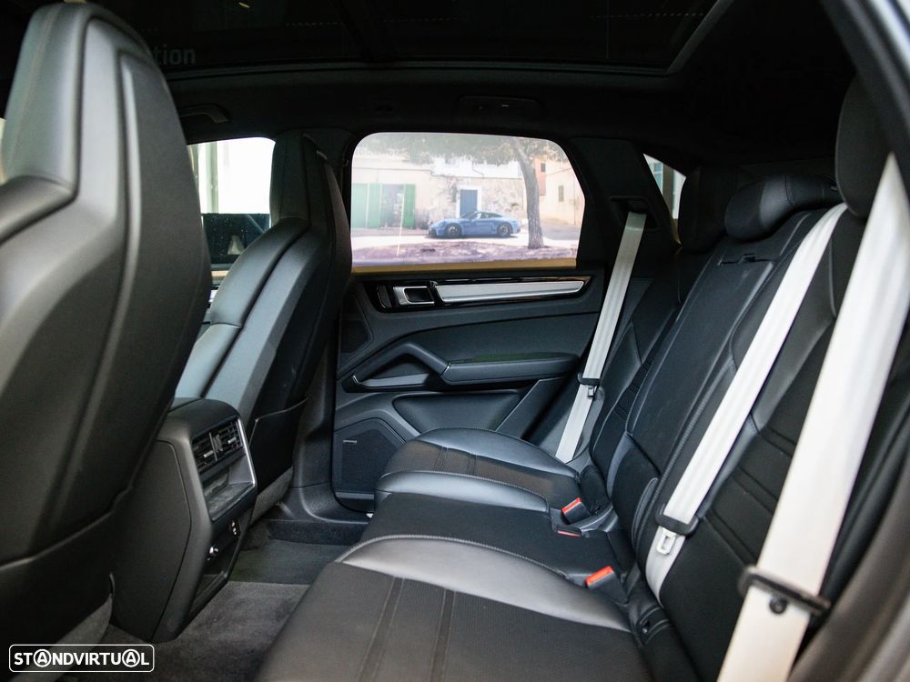 Porsche Cayenne E-Hybrid Platinum Edition - 34