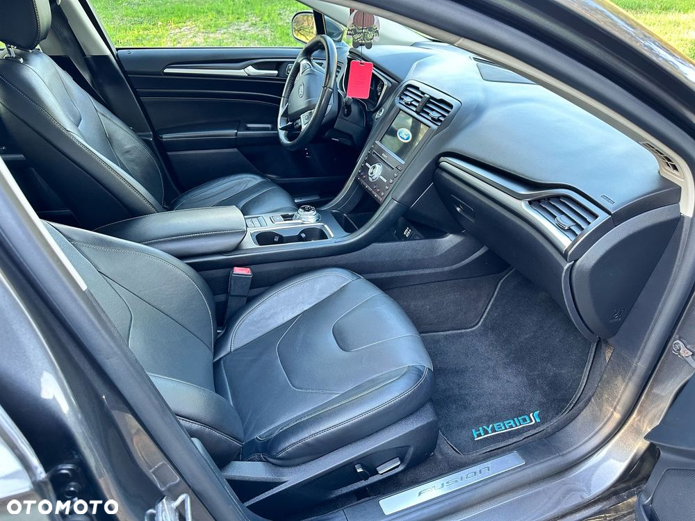 Ford Mondeo 2.0 Hybrid Titanium - 17