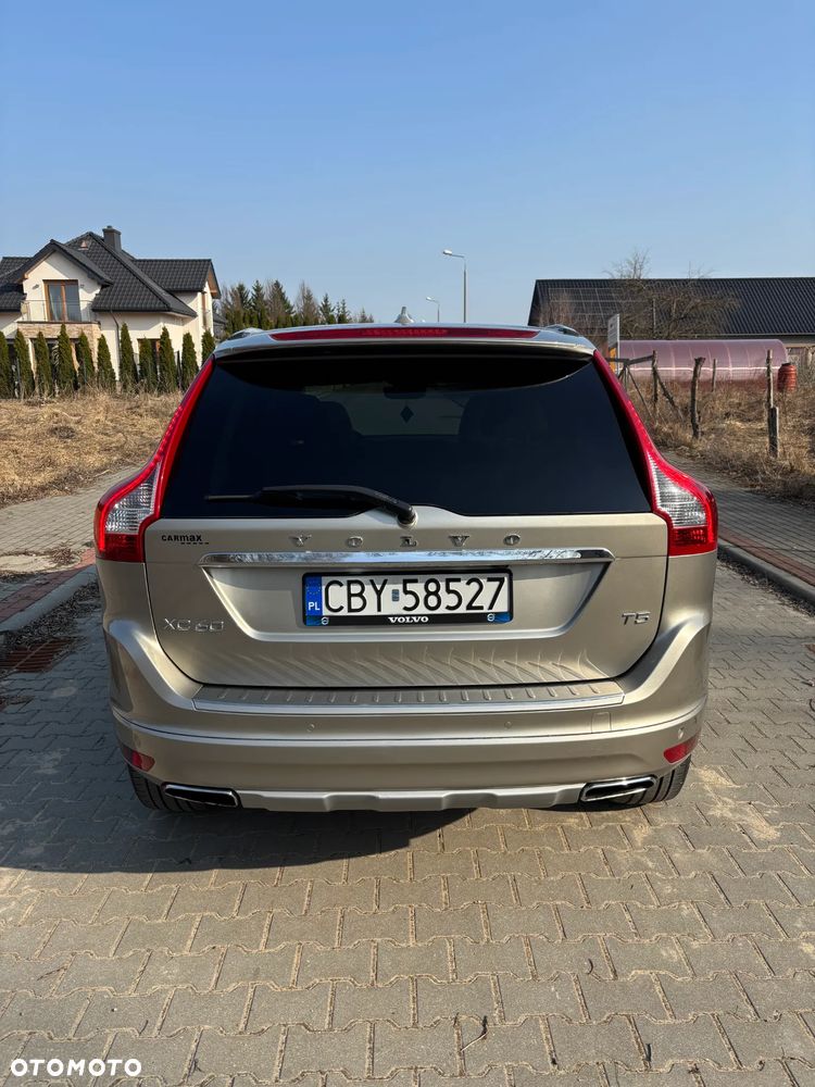 Volvo XC 60 T5 Drive-E Kinetic - 4