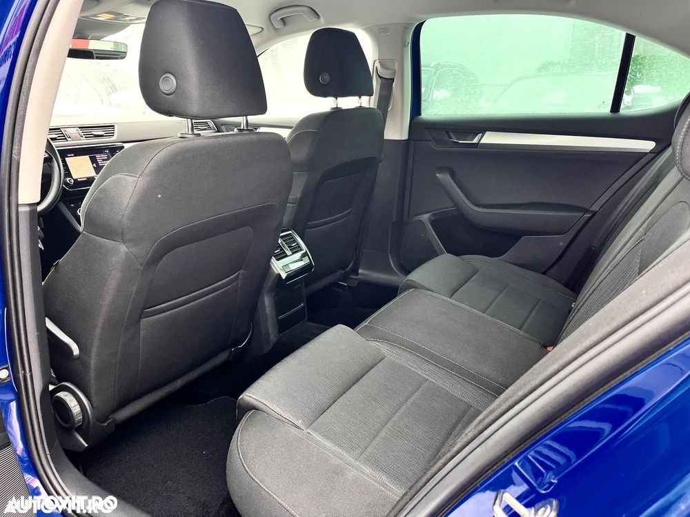 Skoda Superb 2.0 TDI DSG Sportline - 14