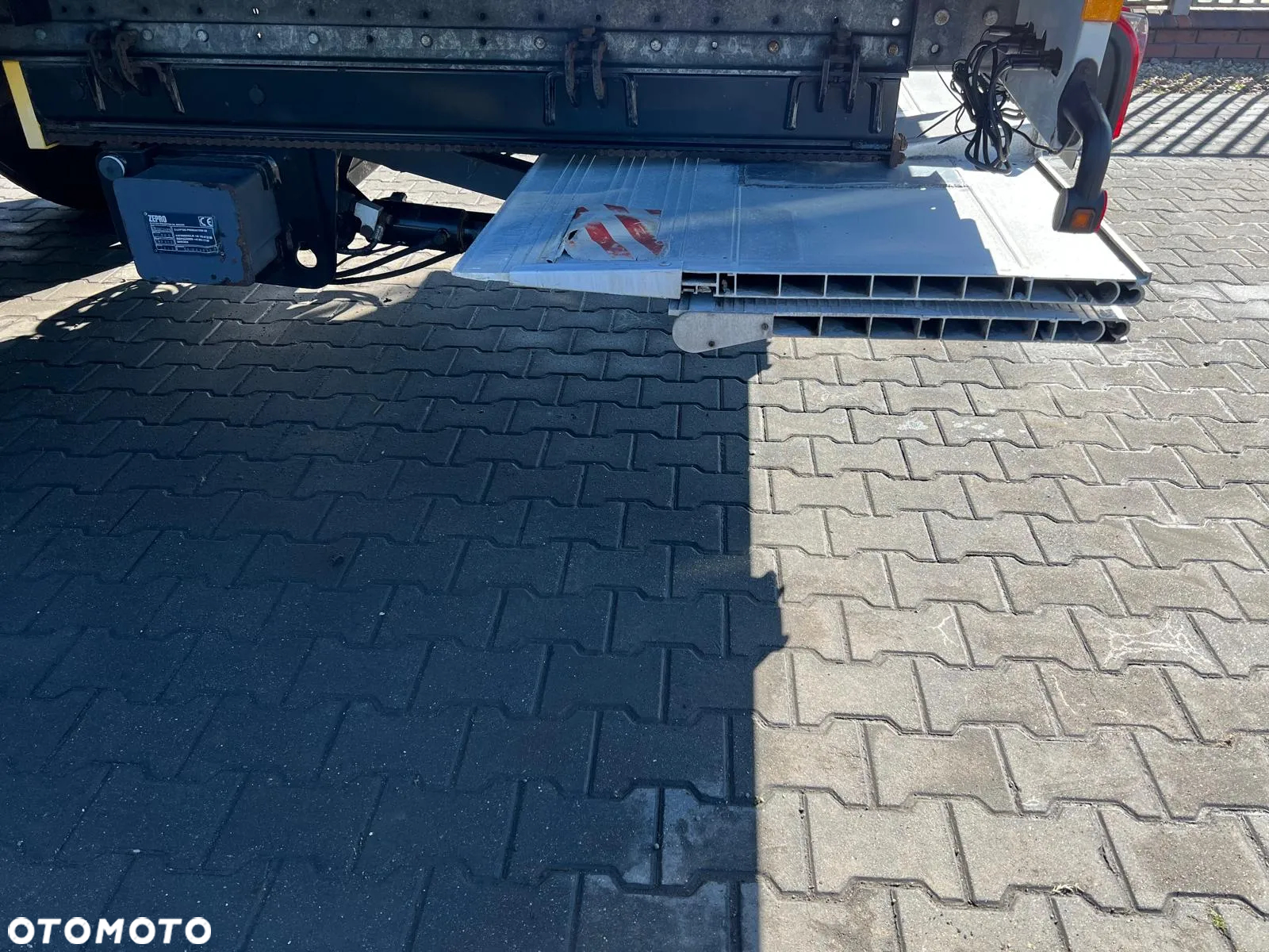 Schmitz Cargobull 2015 firanka wzmacniana plandeka winda bogato wyposażona wron-pol - 5