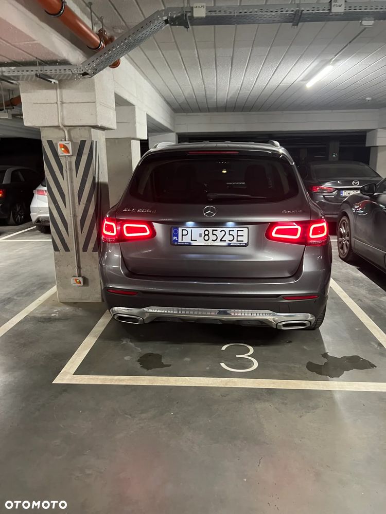 Mercedes-Benz GLC 200 d 4-Matic Business Edition - 2