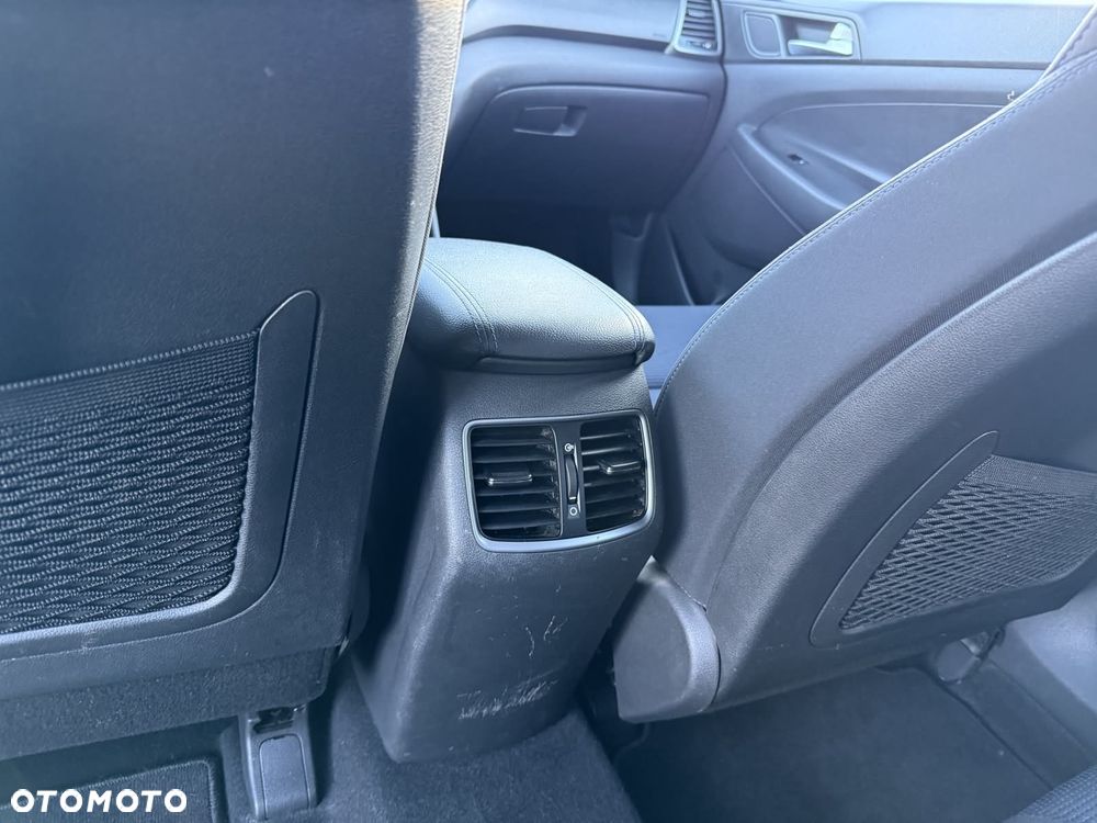 Hyundai Tucson 2.0 CRDI 4WD Style - 16