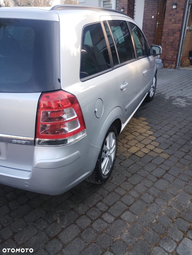 Opel Zafira - 4