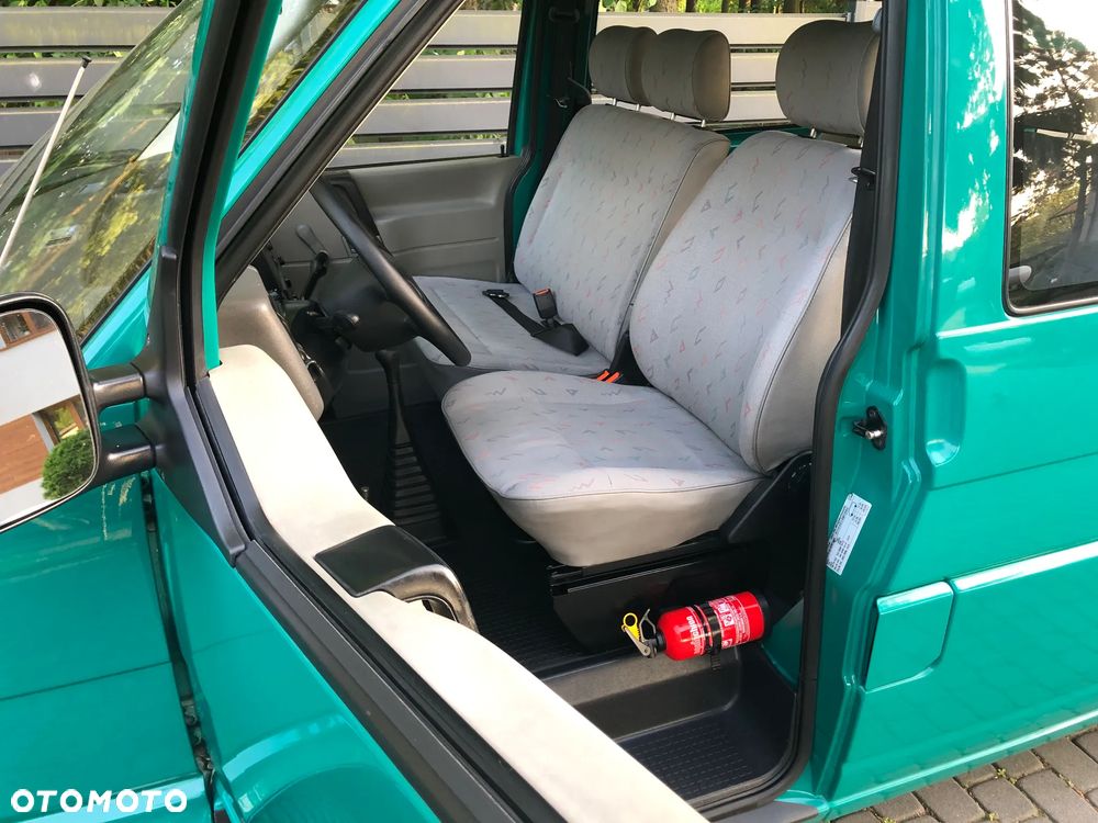 Volkswagen Transporter Mixt - 28