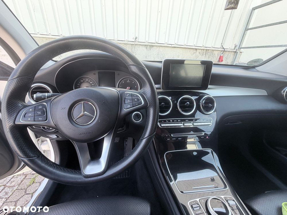 Mercedes-Benz GLC - 18