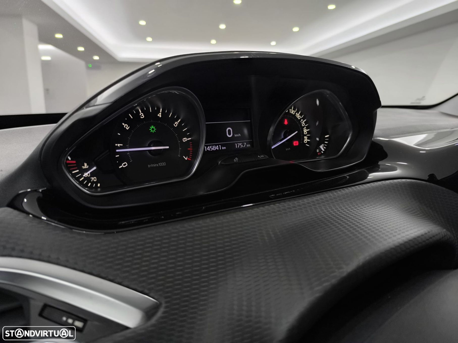 Peugeot 2008 1.2 PureTech Style - 46