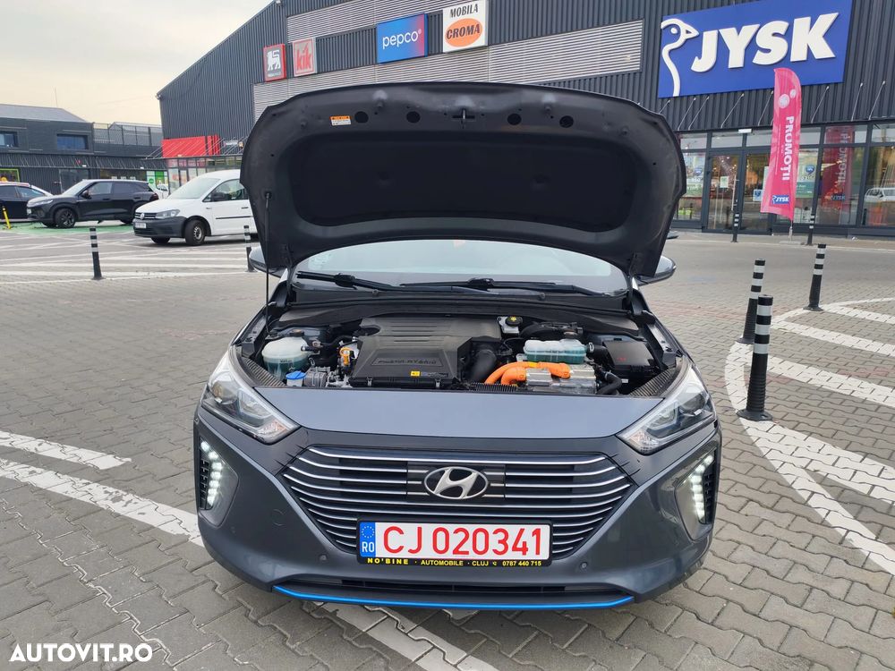 Hyundai IONIQ - 15