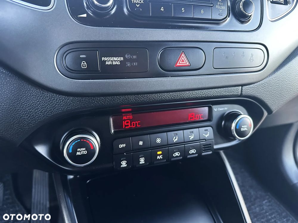 Kia Carens 1.7 CRDi Spirit - 23