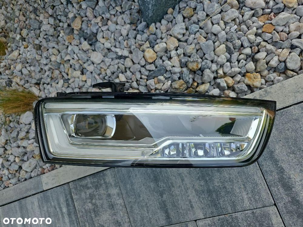 AUDI Q3 RSQ3 8U0 LIFT Lampa prawa przód Full Led Dynamic 8U0941034 - 6