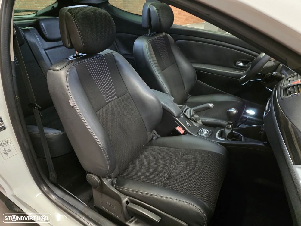 Renault Mégane Coupe 1.5 dCi Dynamique S - 4