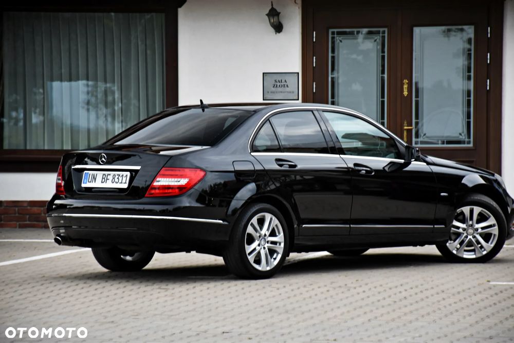 Mercedes-Benz Klasa C 200 (BlueEFFICIENCY) Avantgarde - 24