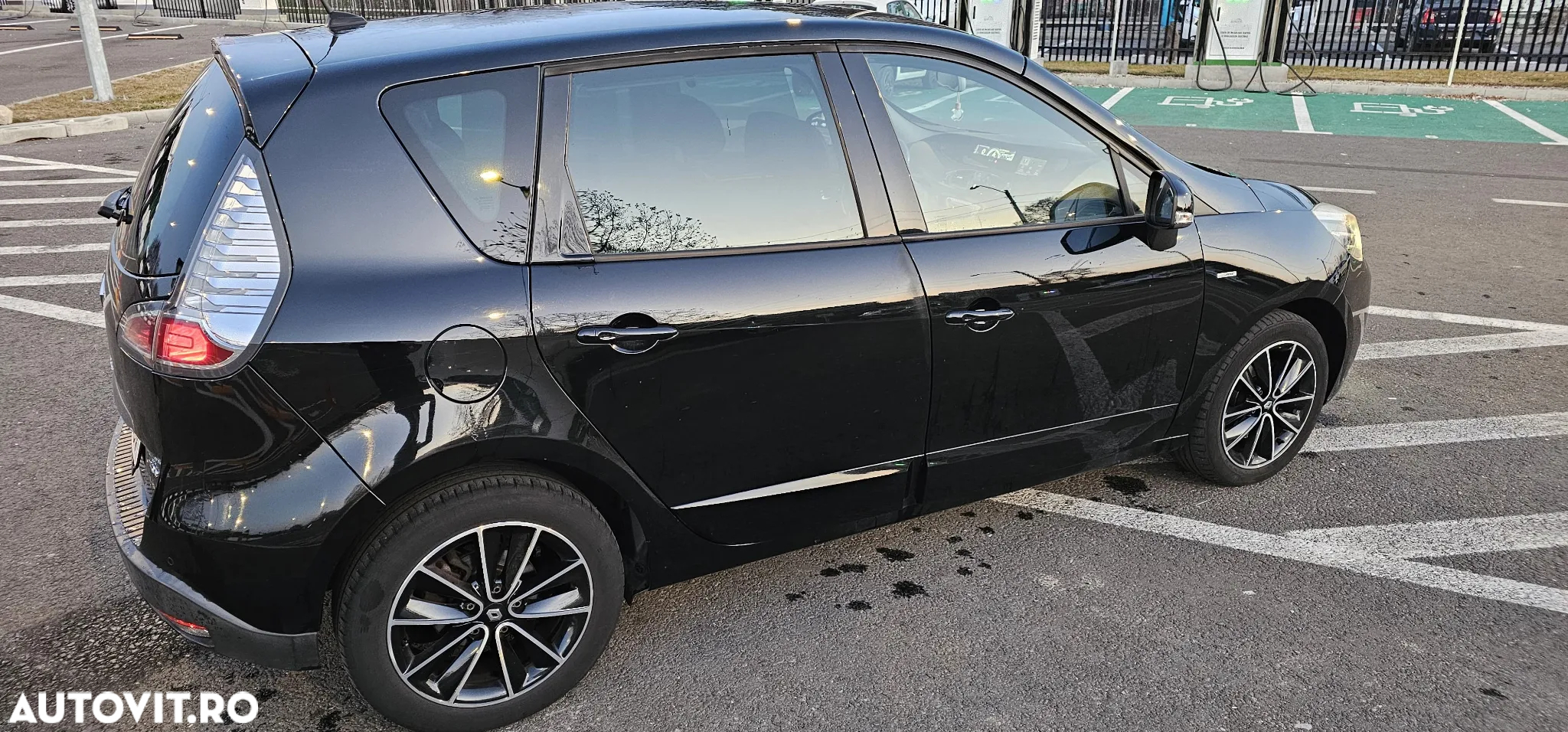 Renault Scenic ENERGY TCe 130 BOSE EDITION - 14