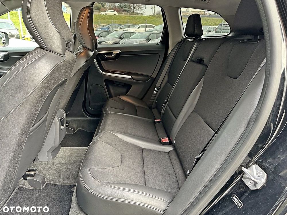 Volvo XC 60 T5 Drive-E Momentum - 13