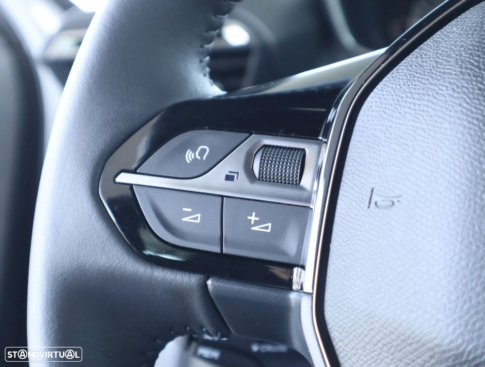 Peugeot 2008 1.2 PureTech Style - 34