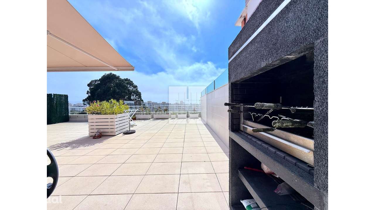 Penthouse T-3 na Quinta Stª Maria - Grande imagem: 2/46