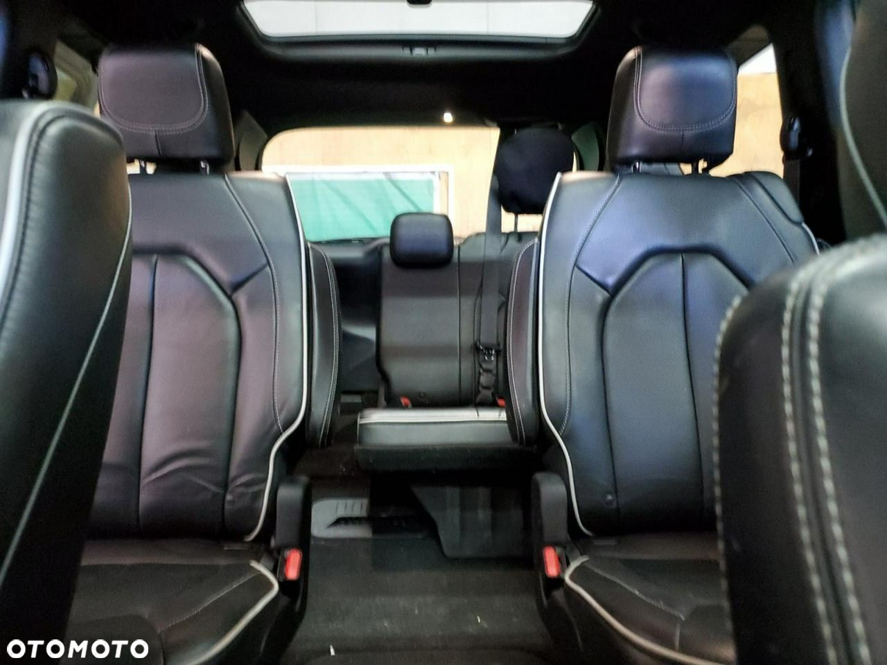 Chrysler Pacifica - 10